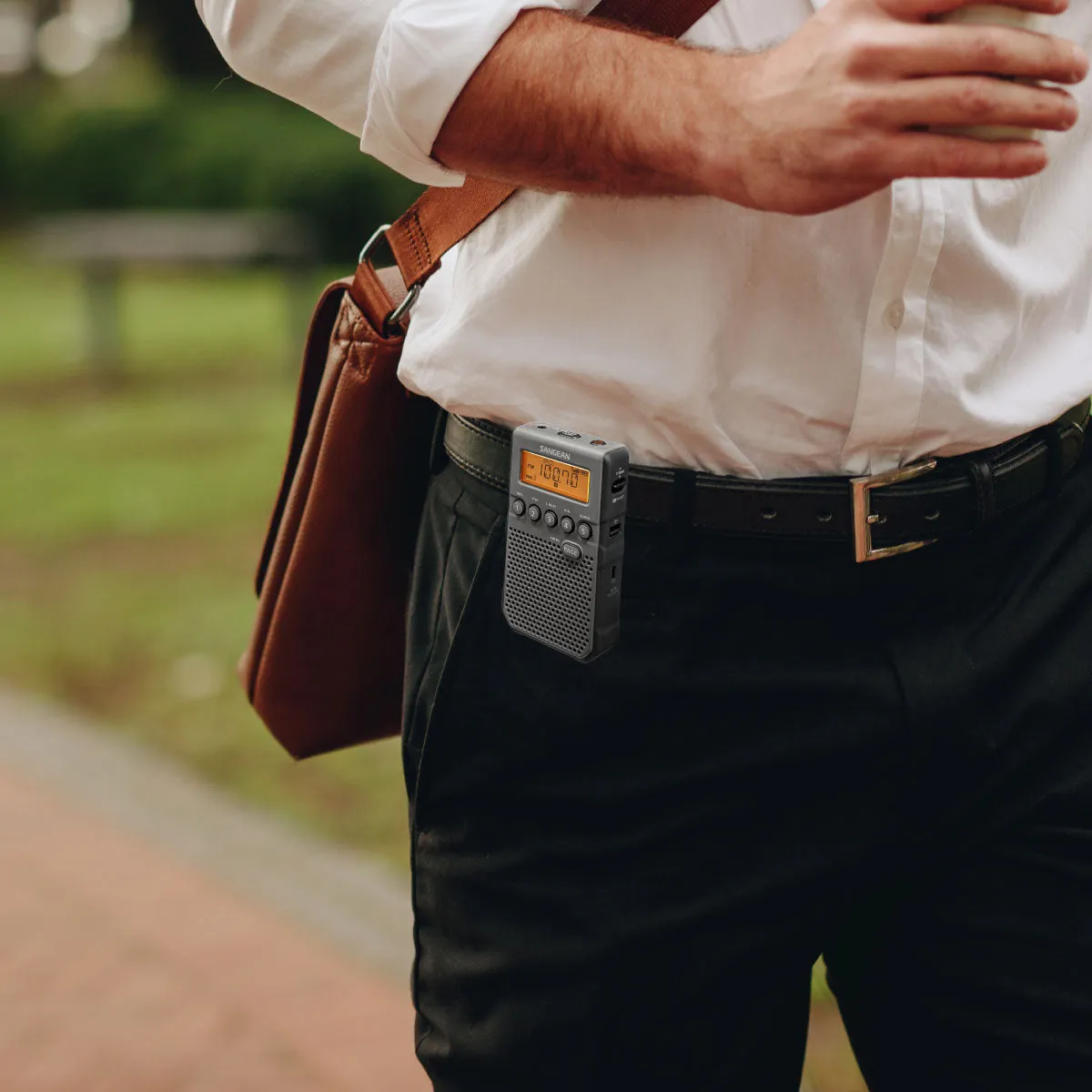 AM / FM / Weather Alert Pocket Radio
