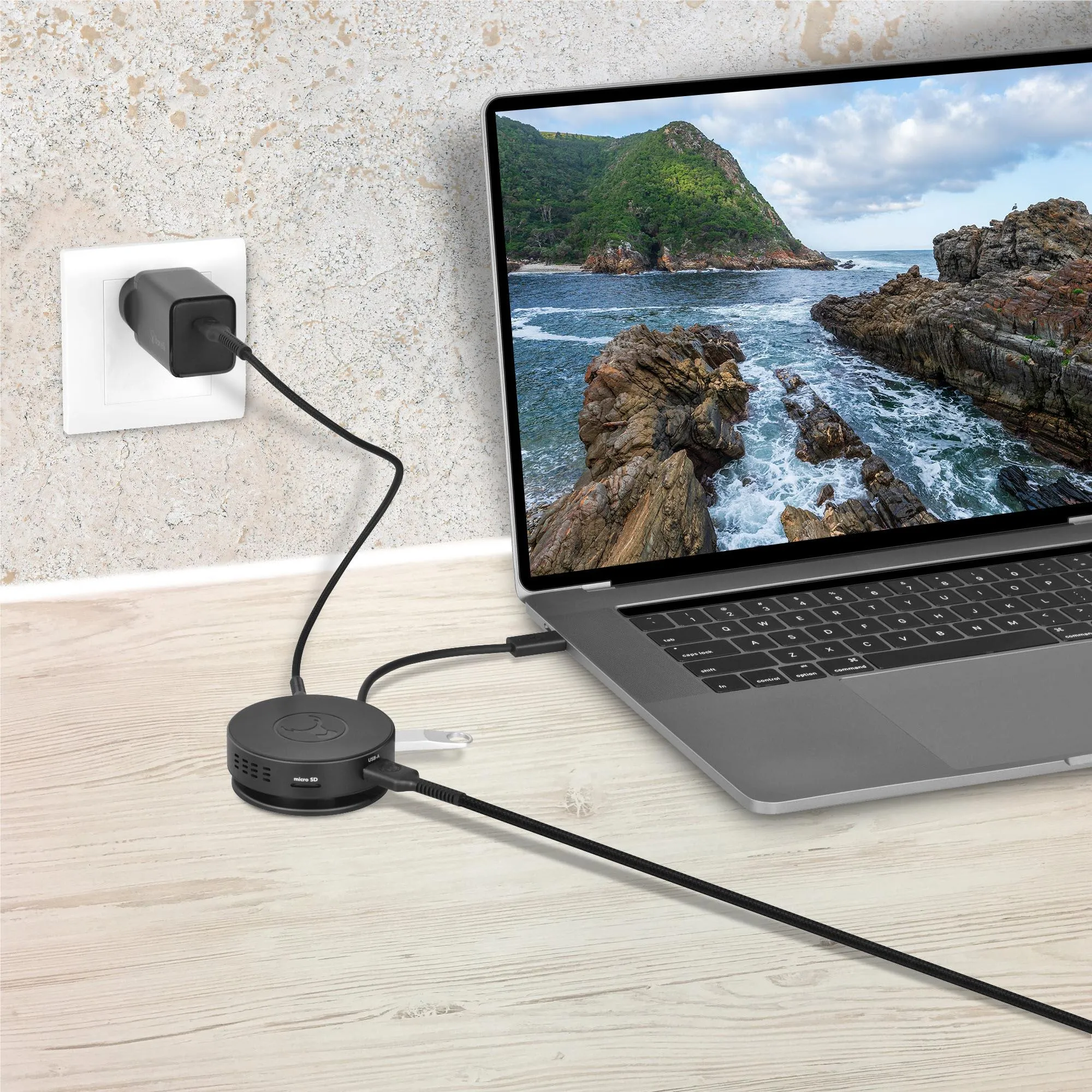 Bonelk USB-C to 6in1 Multiport Travel Hub (Black)