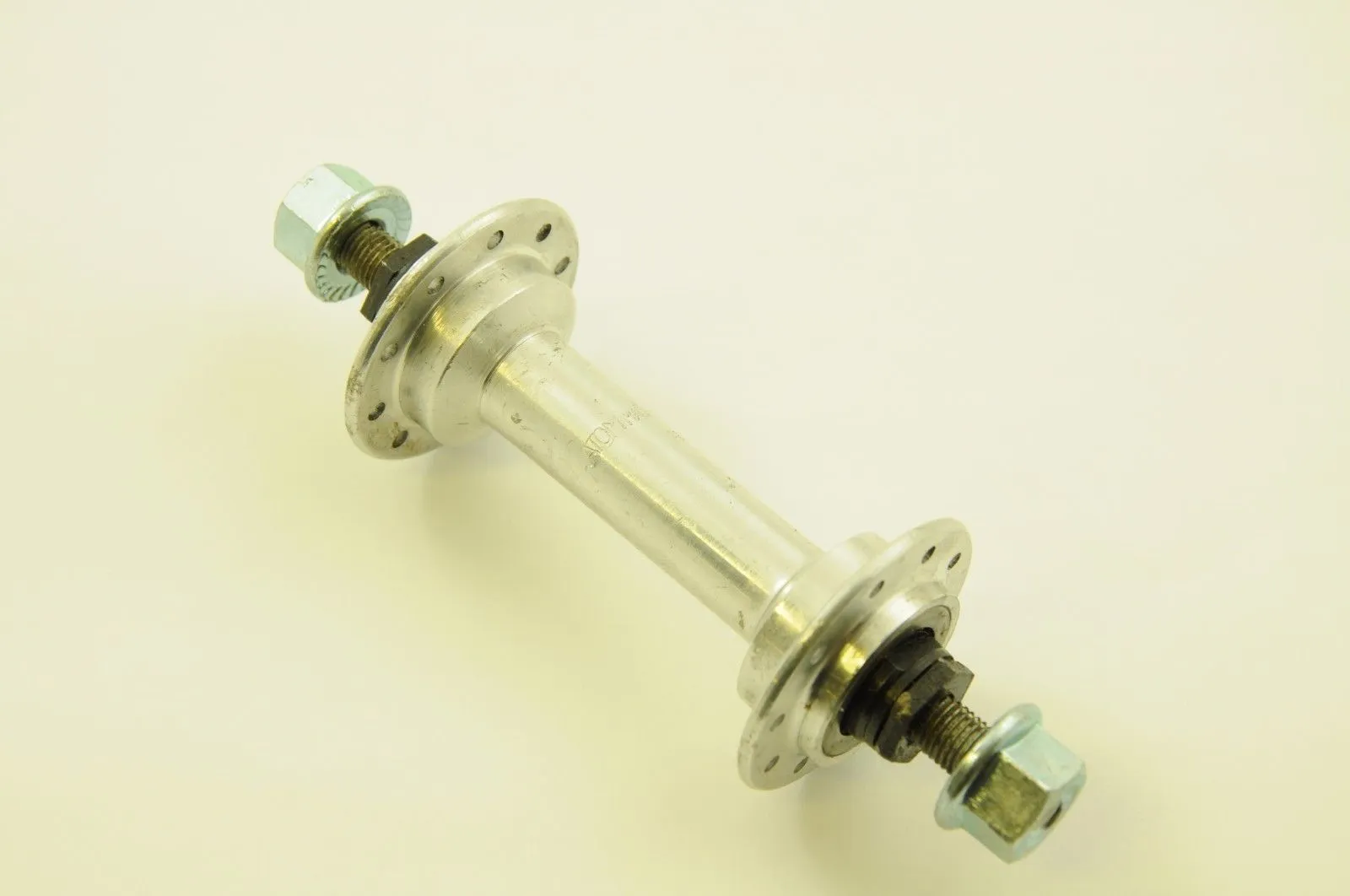 VINTAGE GENUINE ATOM 70's ALLOY FRONT WHEEL HUB 20 SPOKE MADE IN FRANCE NOS